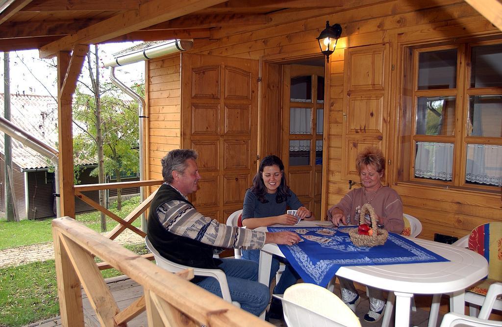 Zoeldvar Villa Bogács Rum bild